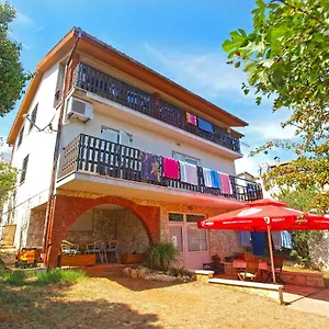 https://apartments-otmar-1224.in-istria.net